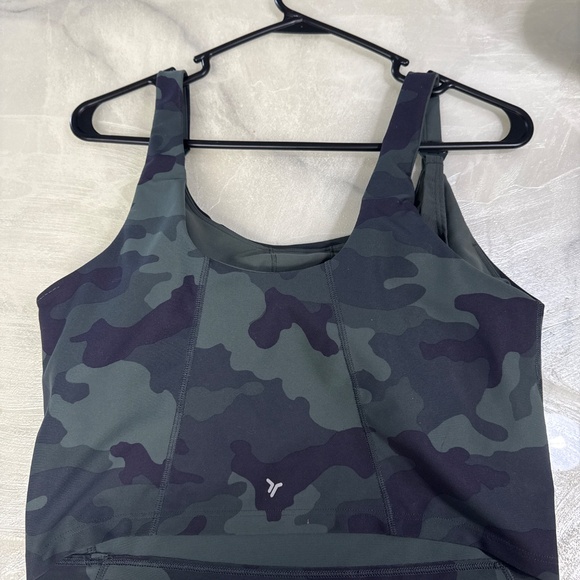 Old Navy Active Camo - Picture 2 of 3